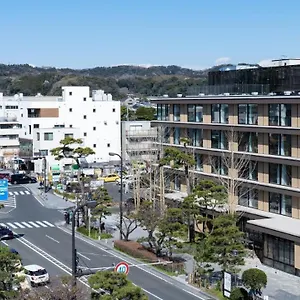 https://metropolitan.kanagawa-hotels.com